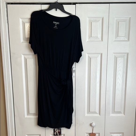Torrid Dresses & Skirts - Torrid Black Supersoft Wrap Skirt Dress